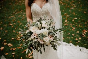רקעים להזמנה לחתונה – על איזה דגשים כדאי לשים לב כשאנחנו מתכננים את הזמנת החלומות שלנו לחתונה?