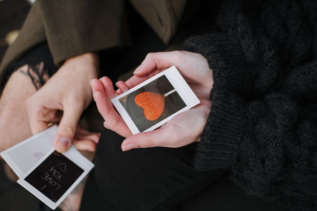 Anete Lusina באתר PEXELS יצירת הזמנה עם תמונה זוגית: טיפים לעיצוב מרהיב